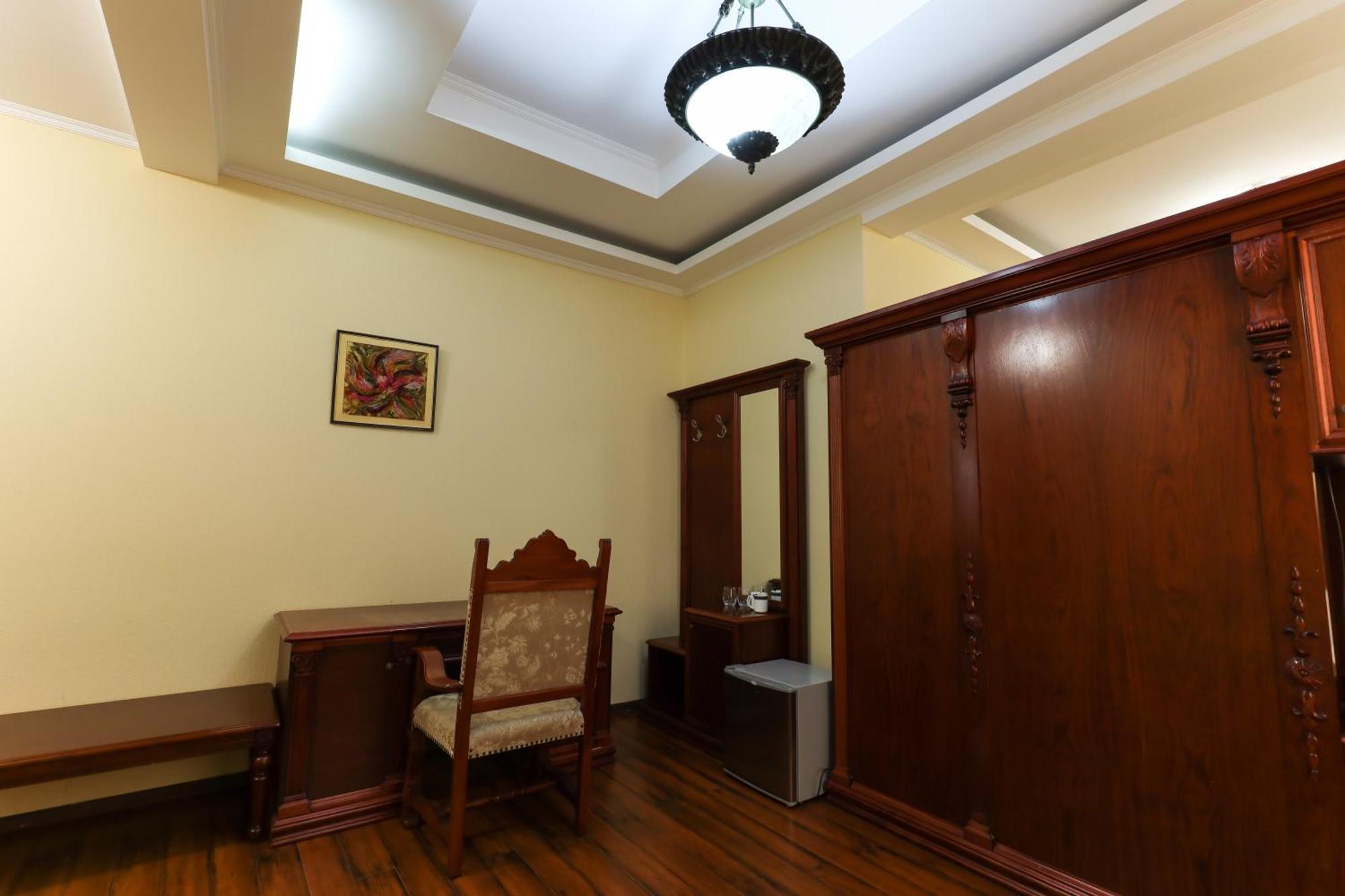 Aeetes Palace Kutaisi Exterior photo